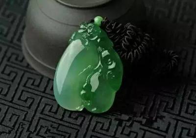 “燈下不觀玉” 翡翠行話(huà)背后的科學(xué)與智慧
